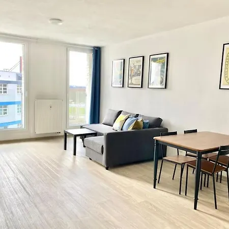 Two-room With Garage In The Center アパート プルゼニ